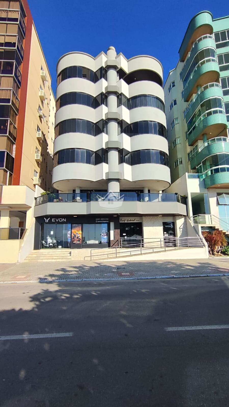  - Apartamento à venda