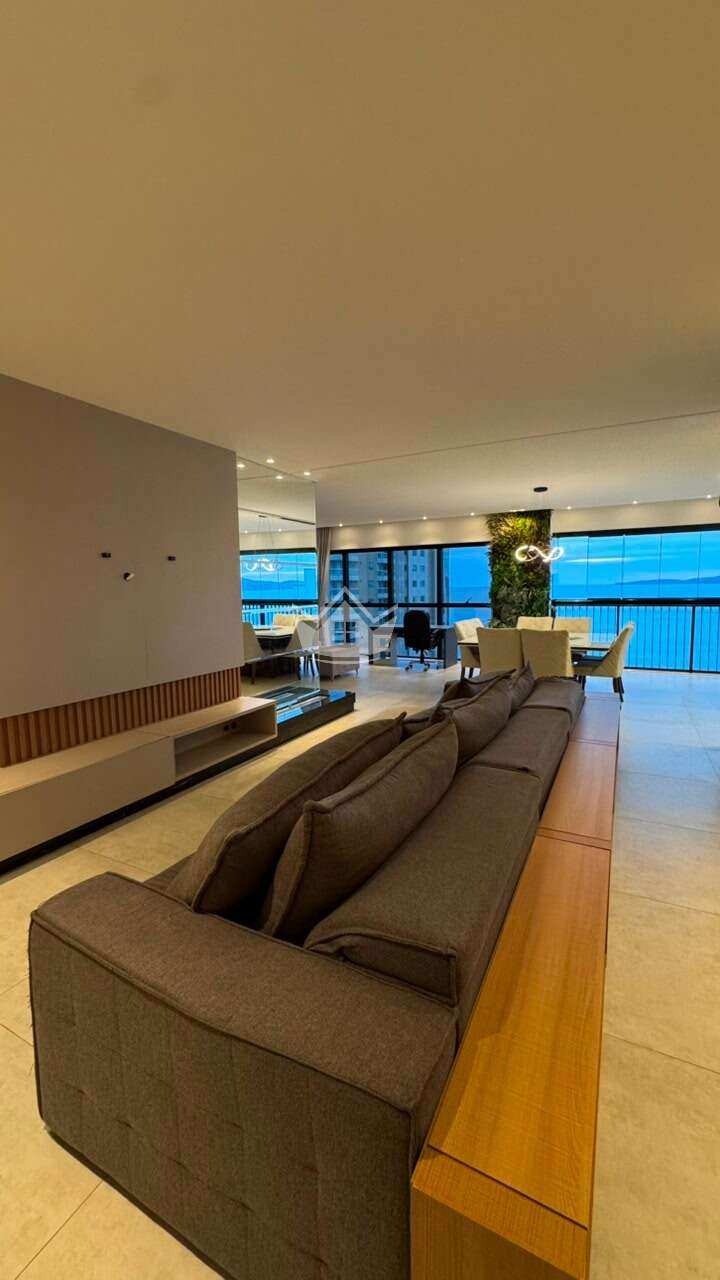 Apartamento de luxo para alugar com 4 quartos - ,