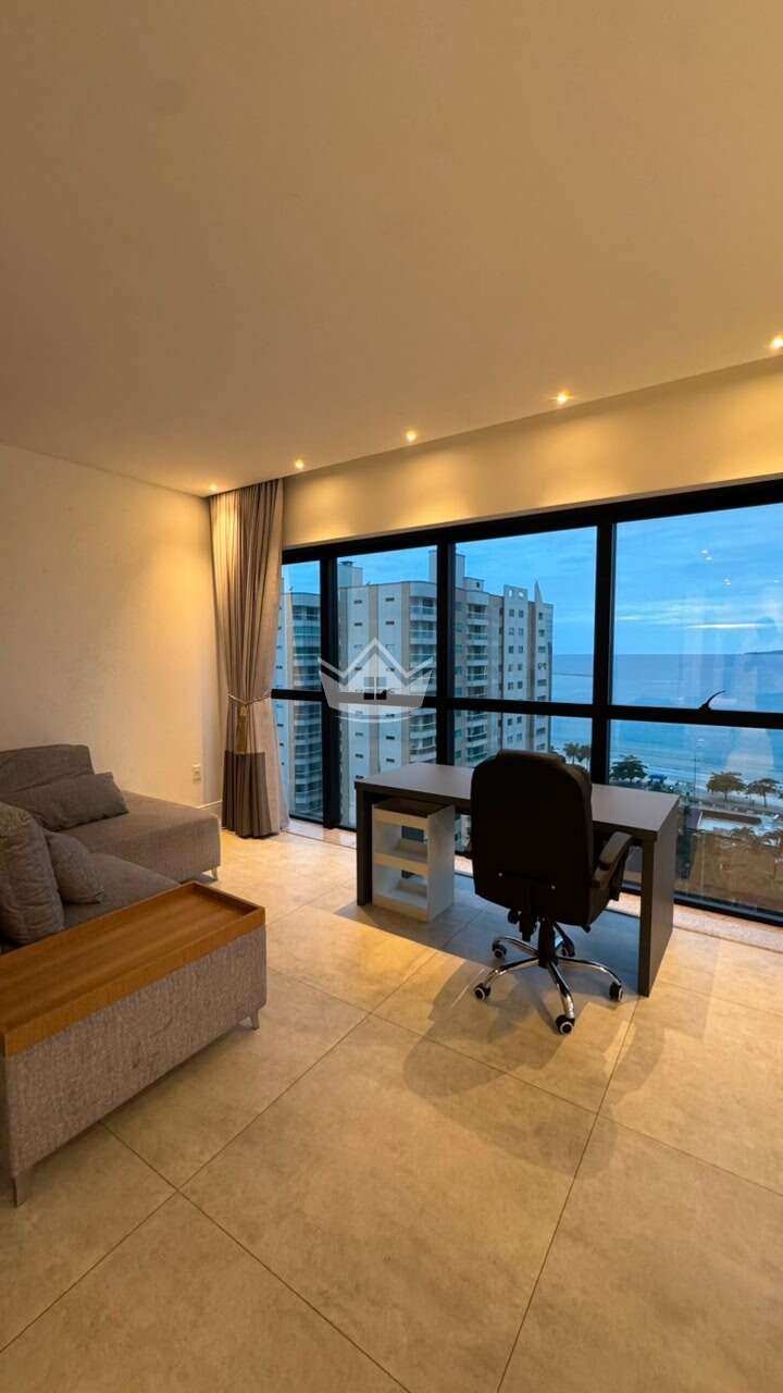 Apartamento de luxo para alugar com 4 quartos - ,